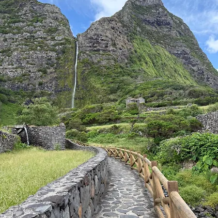 Ferreirinha * Santa Cruz das Flores