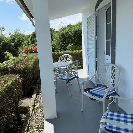 Ferreirinha * Santa Cruz das Flores